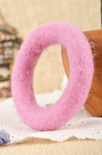 Handmade unusual beautiful bracelet stylish pink bracelet woolen accessory - MADEheart.com