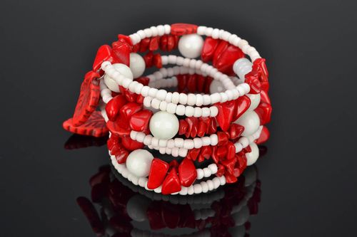 Bracelet en perles de rocaille et pierres naturelles fait main - MADEheart.com