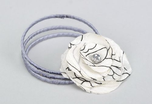 Metal bracelet with brooch made of organza Stylish - MADEheart.com