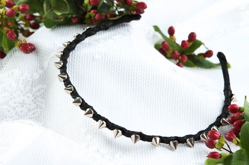 Haar Reif Handmade Haar Accessoire Geschenk für Mädchen Kopf Schmuck dunkel - MADEheart.com