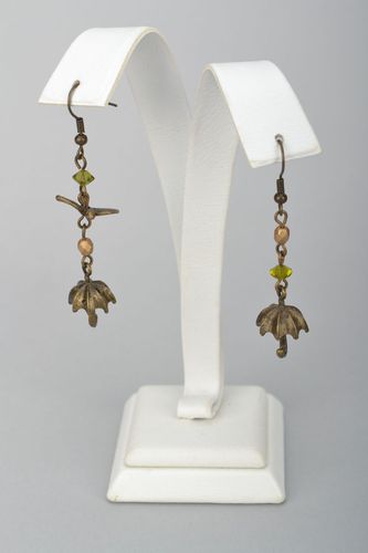 Lange Ohrringe aus Glasperlen - MADEheart.com