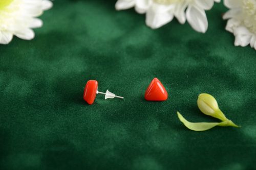 Red stud earrings made using glass fusing technique triangular beautiful jewelry - MADEheart.com