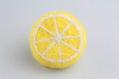 Savon naturel-éponge Citron fait main - MADEheart.com
