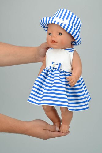 Conjunto de roupas para boneca feito à mão  - MADEheart.com