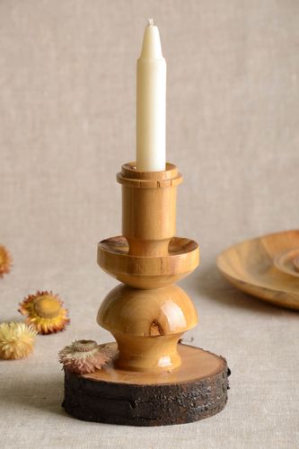 Candelero de madera artesanal decoración de interior soporte para vela - MADEheart.com