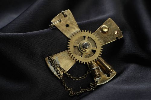 Steampunk metal pendant Cross - MADEheart.com