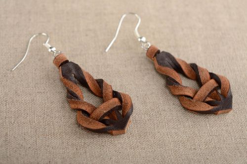 Handmade woven leather earrings - MADEheart.com