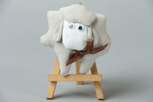 Fabric fridge magnet Lamb - MADEheart.com