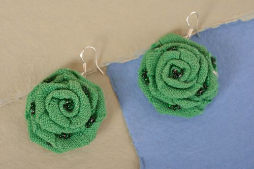 Серьги из ткани ручной работы красивые серьги зеленые цветы модные серьги - MADEheart.com