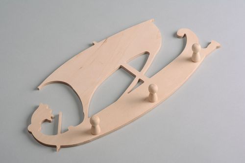 Kleiderrechen aus Holz Schiff - MADEheart.com