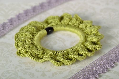 Scrunchy tied around with cotton threads - MADEheart.com