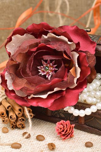 Broche para el pelo original hecho a mano flor para mujeres estiloso bonito - MADEheart.com