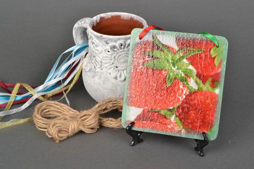 Tableau décoratif mural technique serviettage Fraises - MADEheart.com