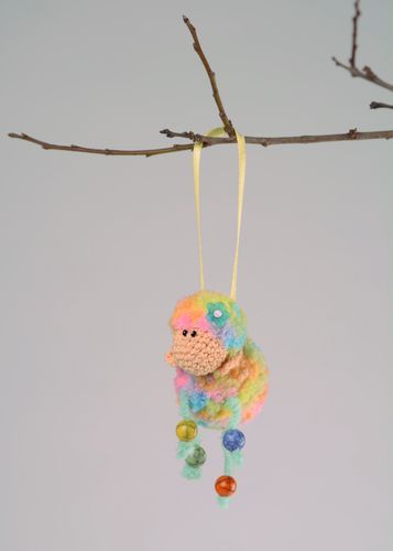 Brinquedo pingente macio Cordeiro - MADEheart.com