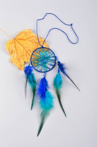 Atrapasueños artesanal con plumas decoración de pared talismán de protección  - MADEheart.com