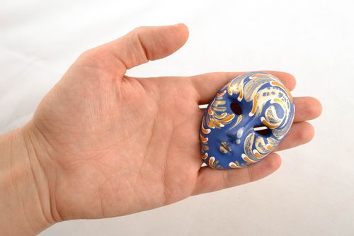 Maschera di carnevale piccola fatta a mano in ceramica decorazione da parete  - MADEheart.com