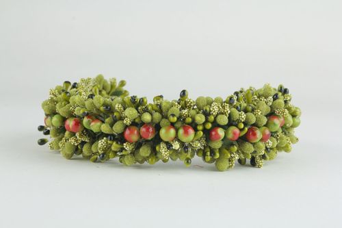 Gros serre-tête à vert décoré de baie - MADEheart.com