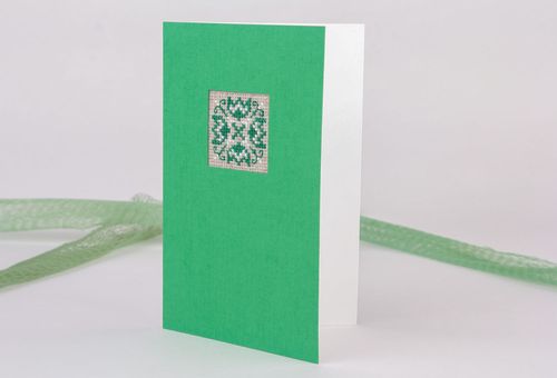 Carte de vœux broderie verte faite main - MADEheart.com