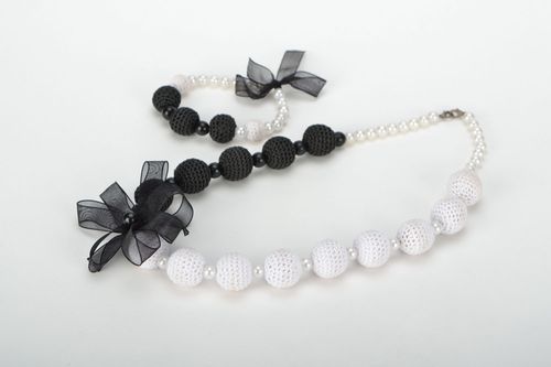 Jewelry set Black and White - MADEheart.com