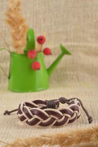 Stylish handmade leather bracelet designer accessories unisex bracelet designs - MADEheart.com