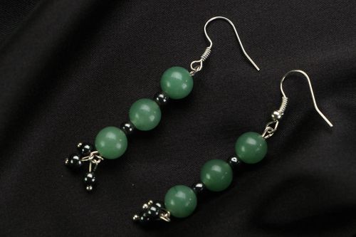 Pendientes artesanales de jade y hematites - MADEheart.com