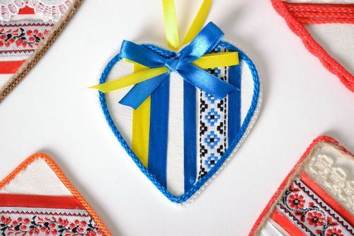 Kleiner Interieur-Anhänger Vom Herz zu Herz  - MADEheart.com