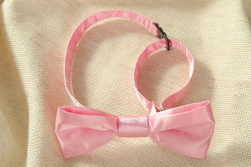 Corbata de lazo rosada - MADEheart.com