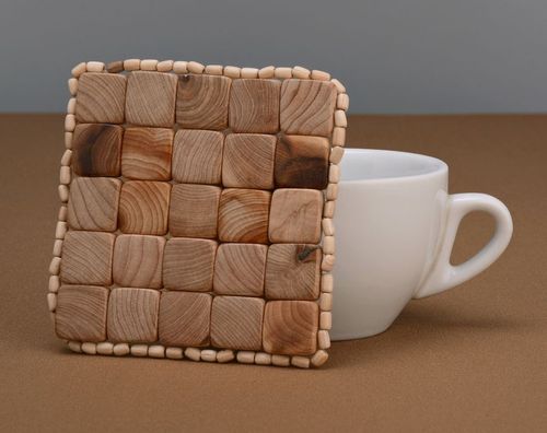 Square coaster for hot dishes - MADEheart.com