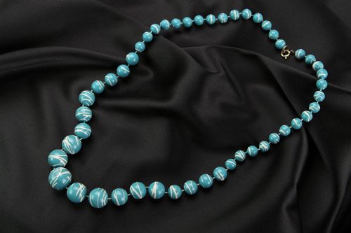 Blue bead necklace - MADEheart.com