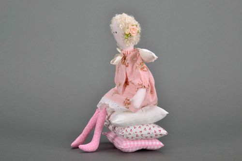 Tilda doll Angel of kind dreams - MADEheart.com