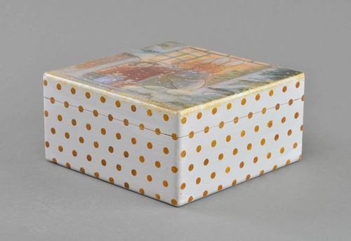 Portagioielli di legno fatto a mano scrignetto per gioielli in stile decoupage - MADEheart.com
