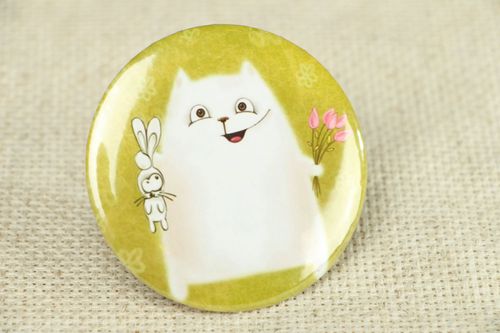 Small round pocket mirror Cat with Gifts - MADEheart.com