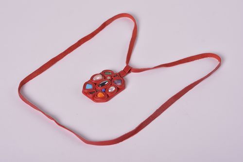 Beautiful handmade leather pendant artisan jewelry designs handmade gifts - MADEheart.com