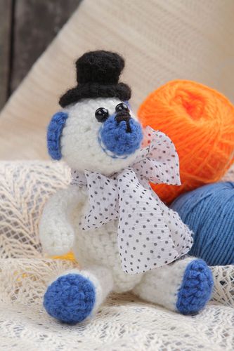 Giocattolo a maglia fatto a mano pupazzo morbido da bambini a uncinetto orsetto - MADEheart.com