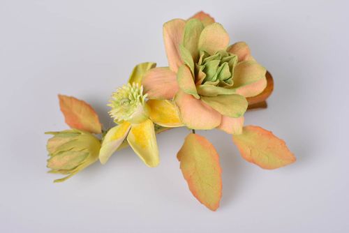 Pince à cheveux Fleurs en foamiran base en métal belle originale faite main - MADEheart.com
