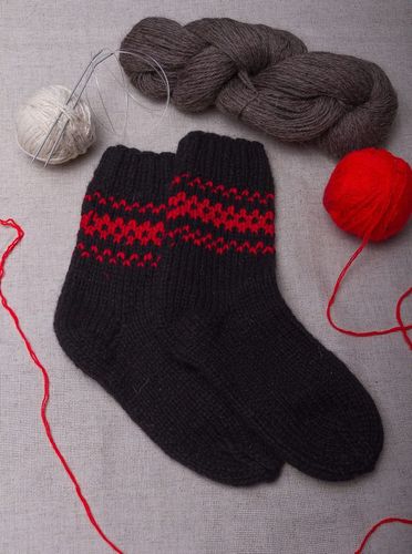 Black wool socks - MADEheart.com
