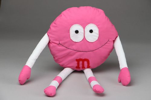 Almofada-brinquedo artesanal Redonda e cor de rosa - MADEheart.com
