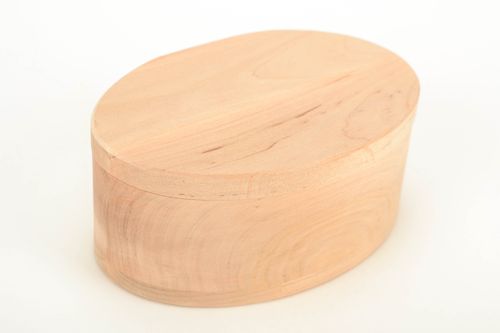 Coffret ovale en bois fait main - MADEheart.com