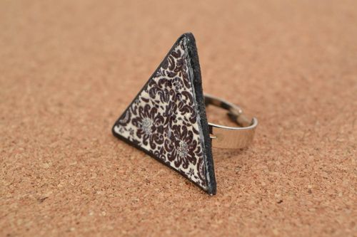 Handmade stylish designer polymer clay triangle ring with acrylic painting  - MADEheart.com