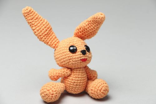Lepre a maglia fatta a mano pupazzo morbido giocattolo da bambini a uncinetto - MADEheart.com