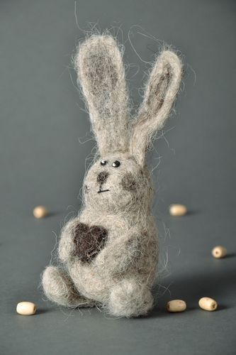 Woolen toy Bunny - MADEheart.com