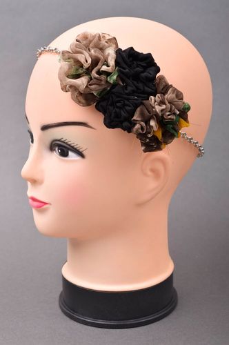 Dünnes Haarband handgeschaffen Haarband mit Blumen stilvoll Accessoire für Haare - MADEheart.com