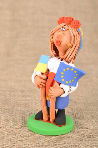Figura cerámica hecha a mano - MADEheart.com