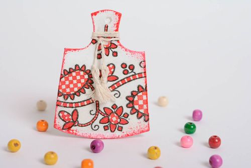 Imán para refrigerador hecho a mano con forma de tabla de cocina - MADEheart.com