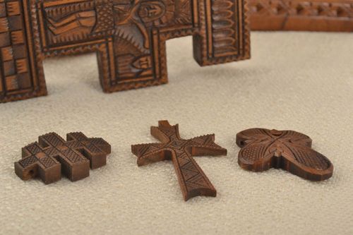Handmade wooden jewelry set cross pendants cross necklaces designer accessories - MADEheart.com