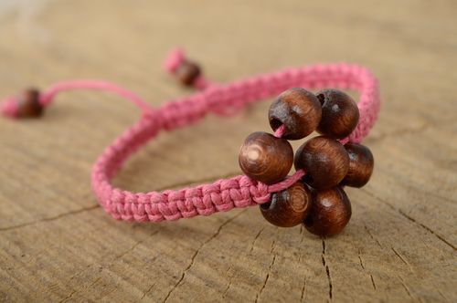 Macrame woven cord bracelet with wooden beads - MADEheart.com