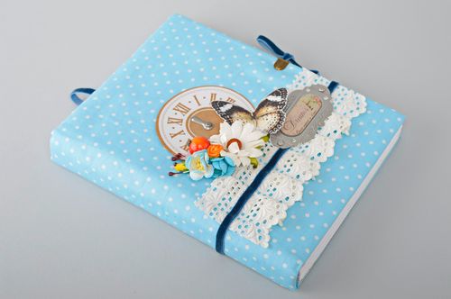 Handmade scrapbooking notebook - MADEheart.com