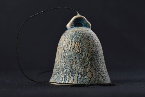Campana colgante hecha a mano artesanía en cerámica decoración de interior - MADEheart.com