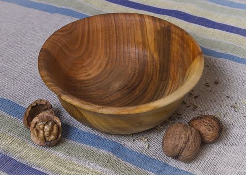 Deep wooden bowl - MADEheart.com