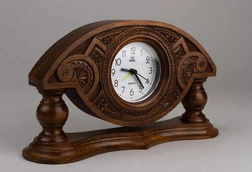 Wooden desktop clock  - MADEheart.com